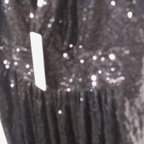 Dress - Picture 4 of 6